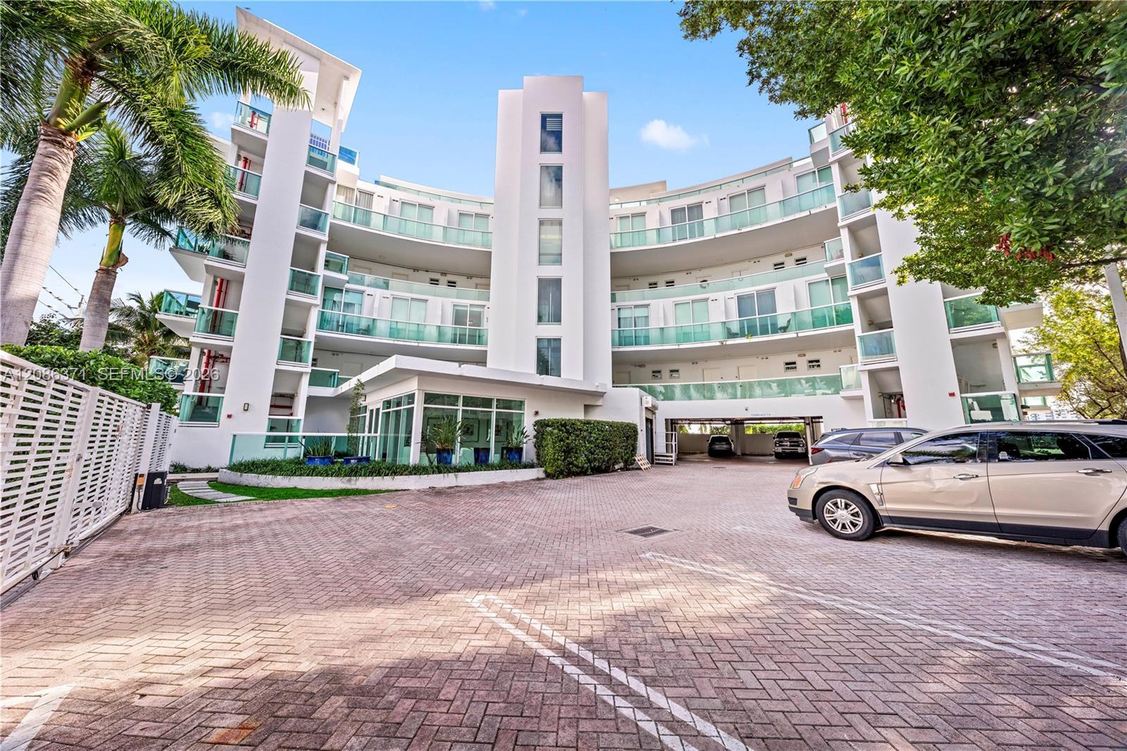 2000 Bay Dr # 204, Miami Beach FL 33141 photo 3