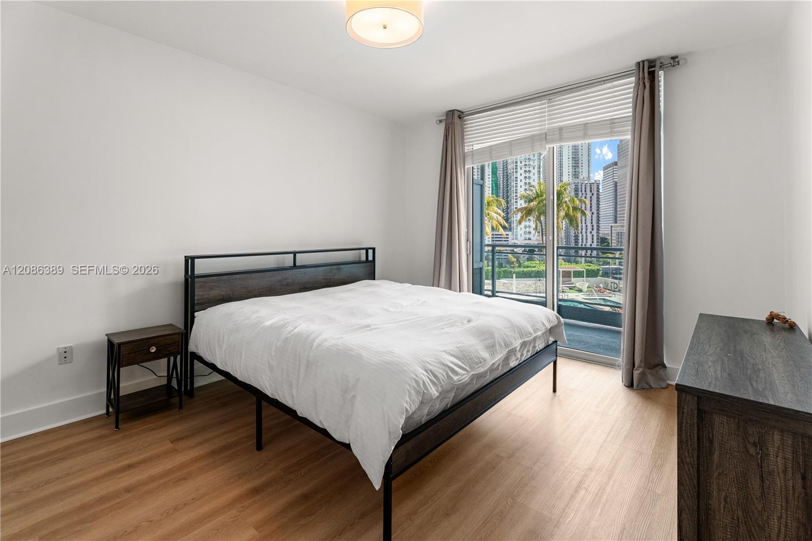 90 SW 3rd St # 1115, Miami FL 33130 photo 2