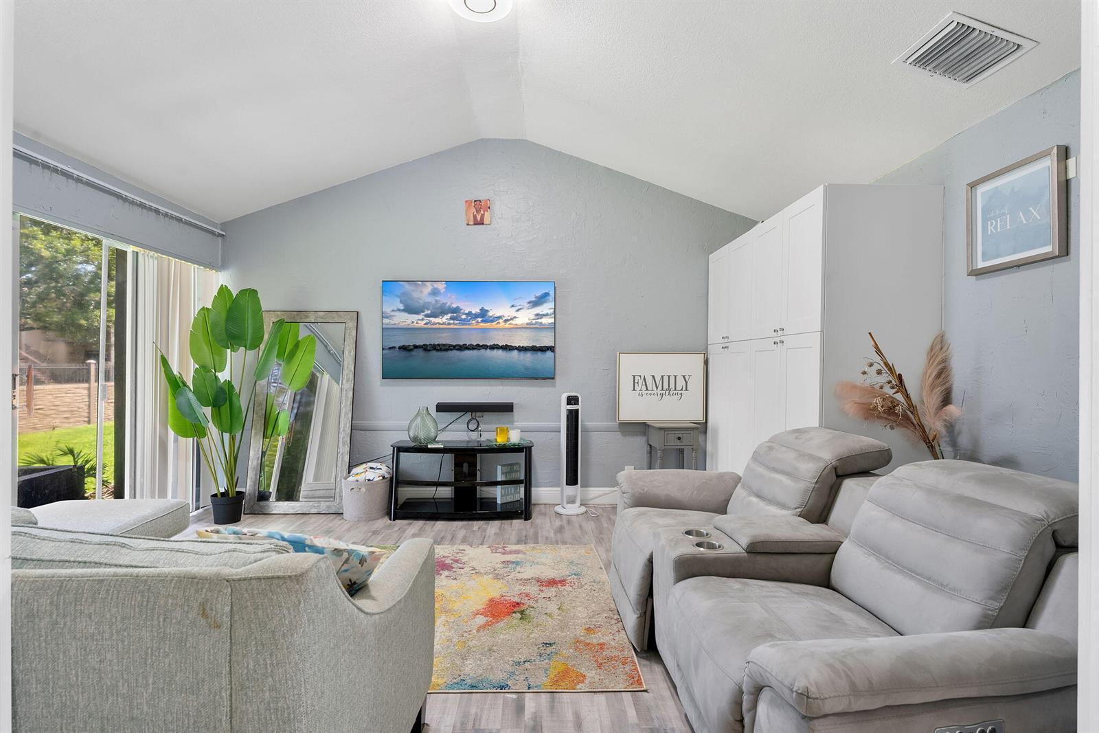 5380 LAKEWOOD Circle S # B, Margate FL 33063 photo 2
