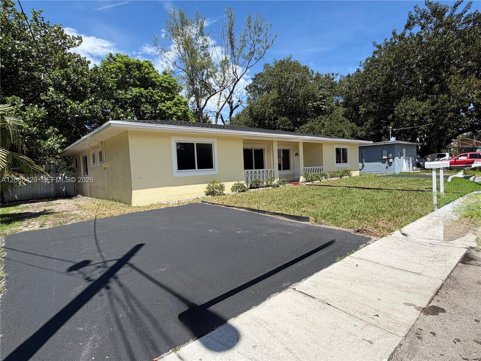 335 NE 168th St # 335, North Miami Beach FL 33162 photo 2
