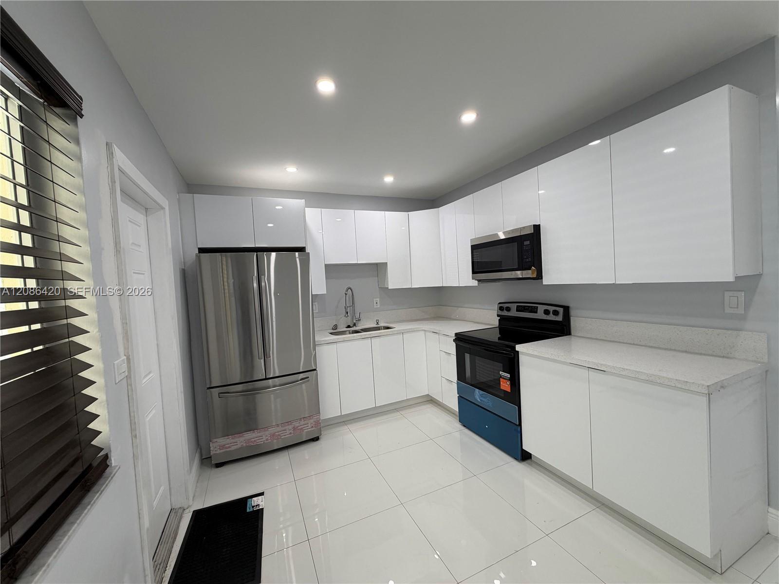 335 NE 168th St # 335, North Miami Beach FL 33162 photo 5