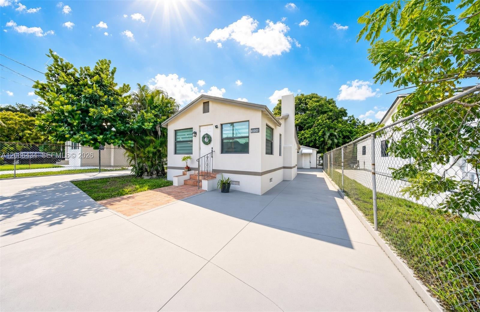 3036 NW 13th Ave, Miami FL 33142 photo 3