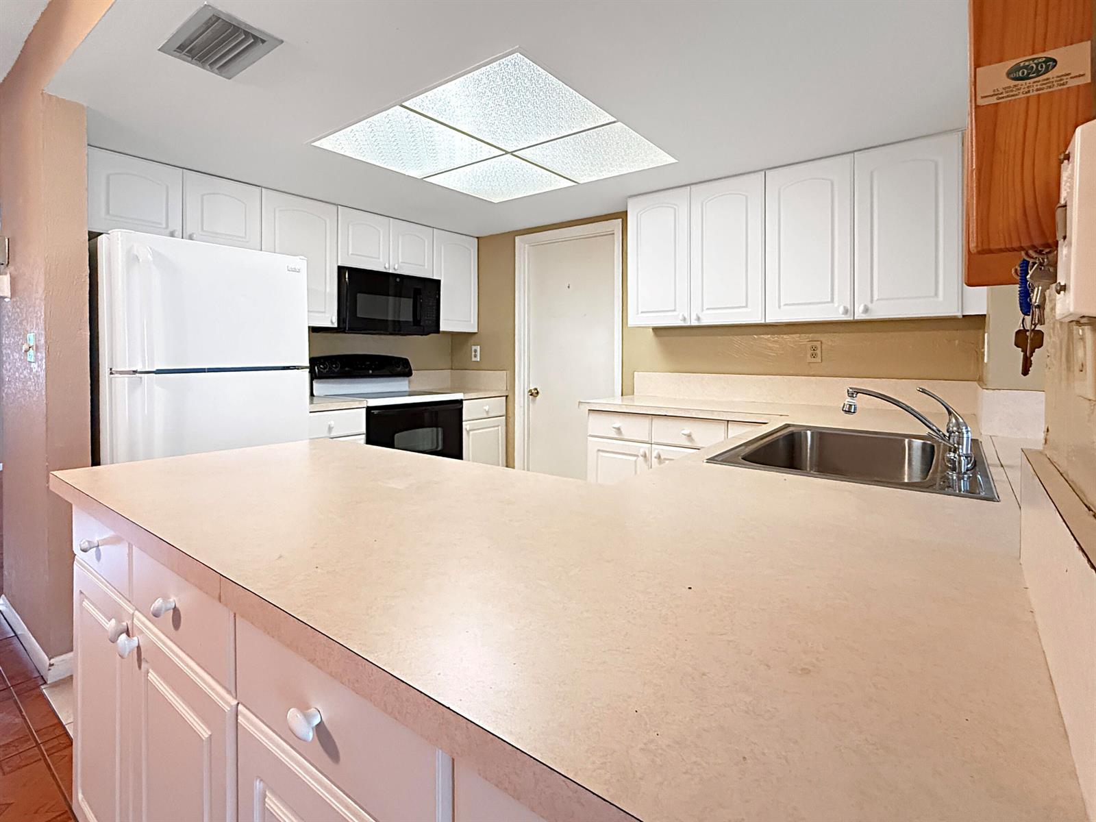 6755 NW 16TH Street, Margate FL 33063 photo 4