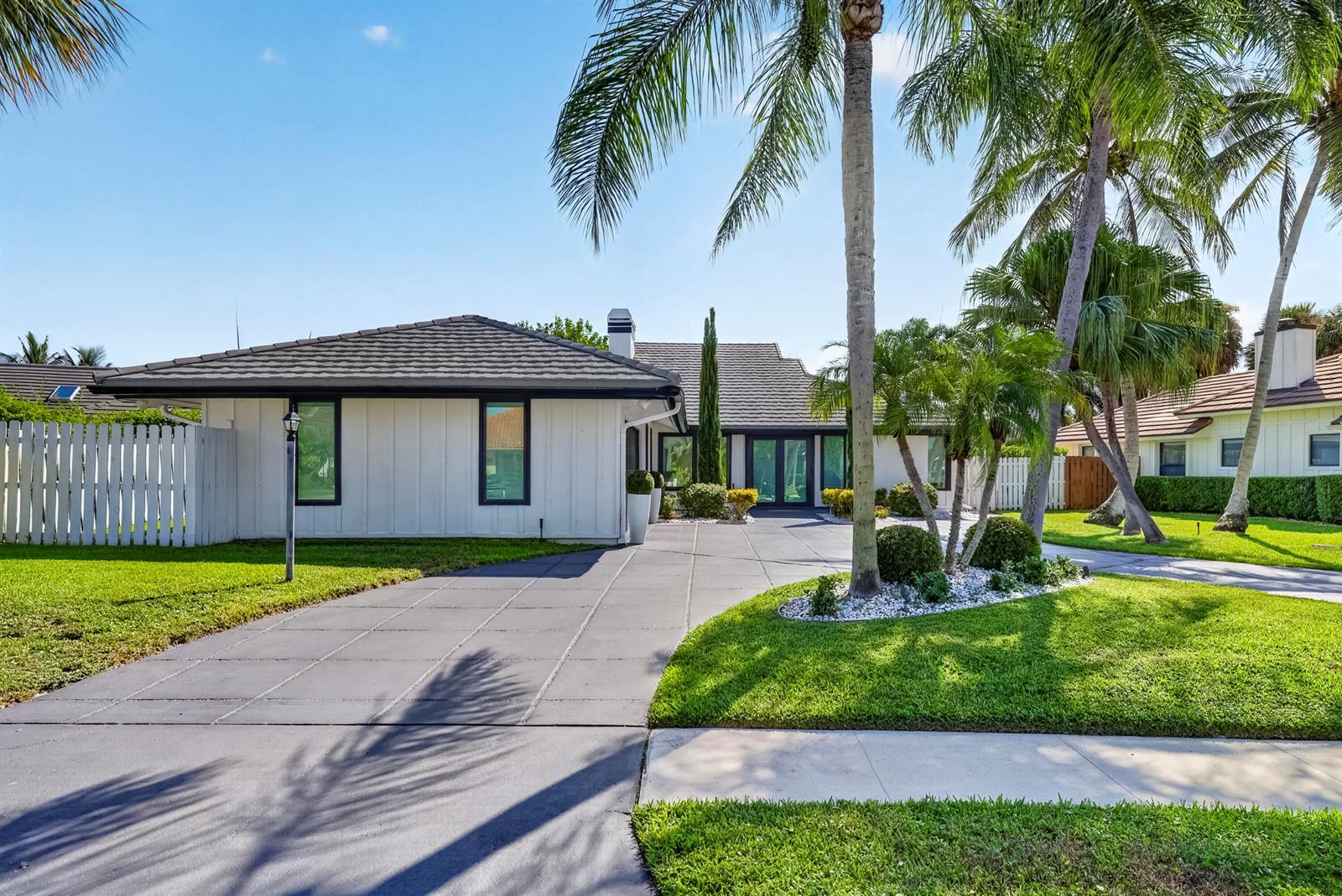 12894 N Normandy Way, Palm Beach Gardens FL 33410 photo 3