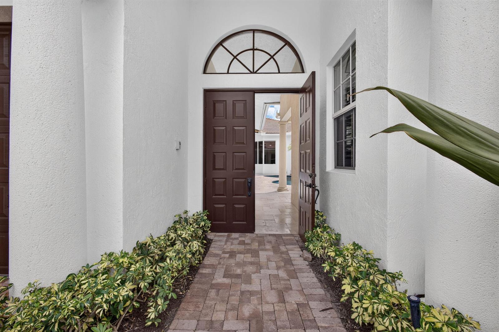 540 Les Jardin Drive, Palm Beach Gardens FL 33410 photo 5