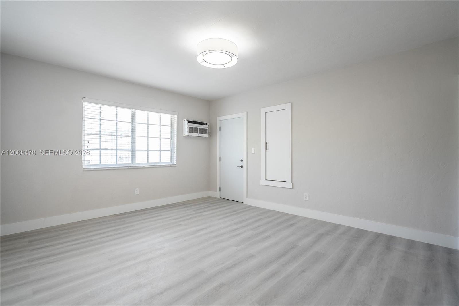 2418 Flamingo Dr # 8, Miami Beach FL 33140 photo 2
