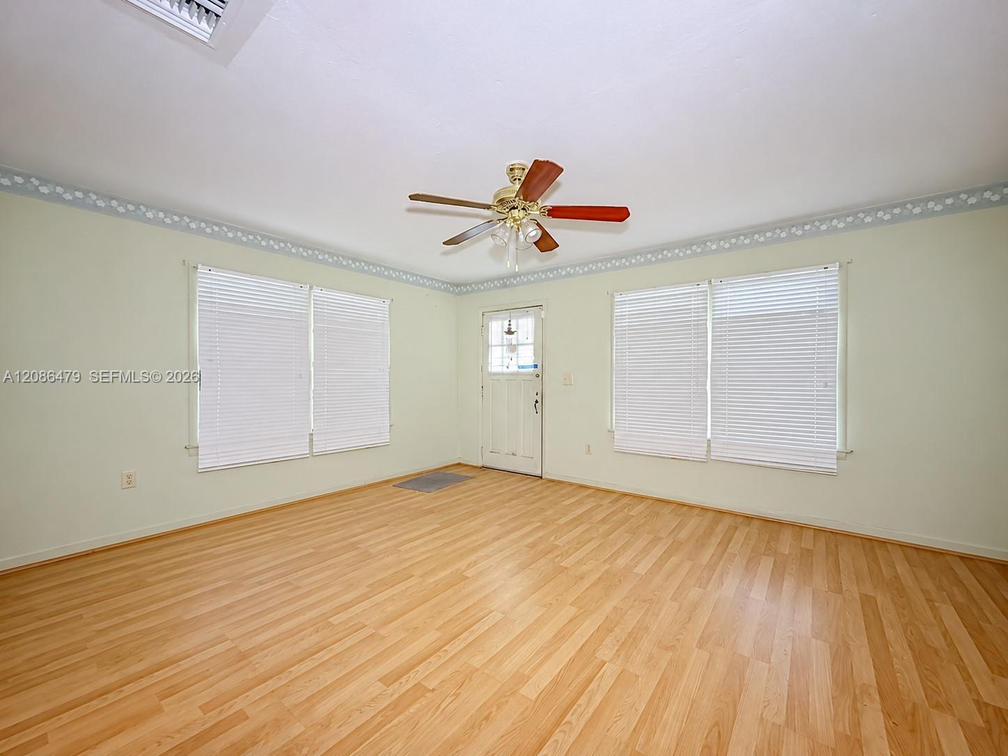1580 NE 132nd Rd, North Miami FL 33161 photo 4