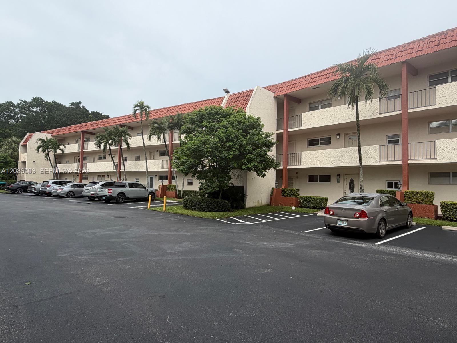 400 S Hollybrook Dr # 306, Pembroke Pines FL 33025 photo 5