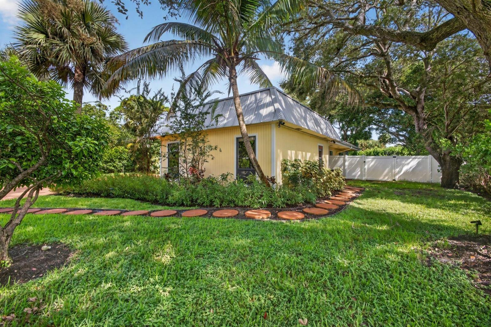2425 Niki Jo Lane, Palm Beach Gardens FL 33410 photo 4