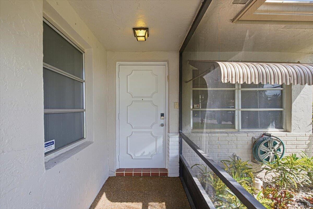 6069 LA PALMA Lane, Delray Beach FL 33484 photo 5