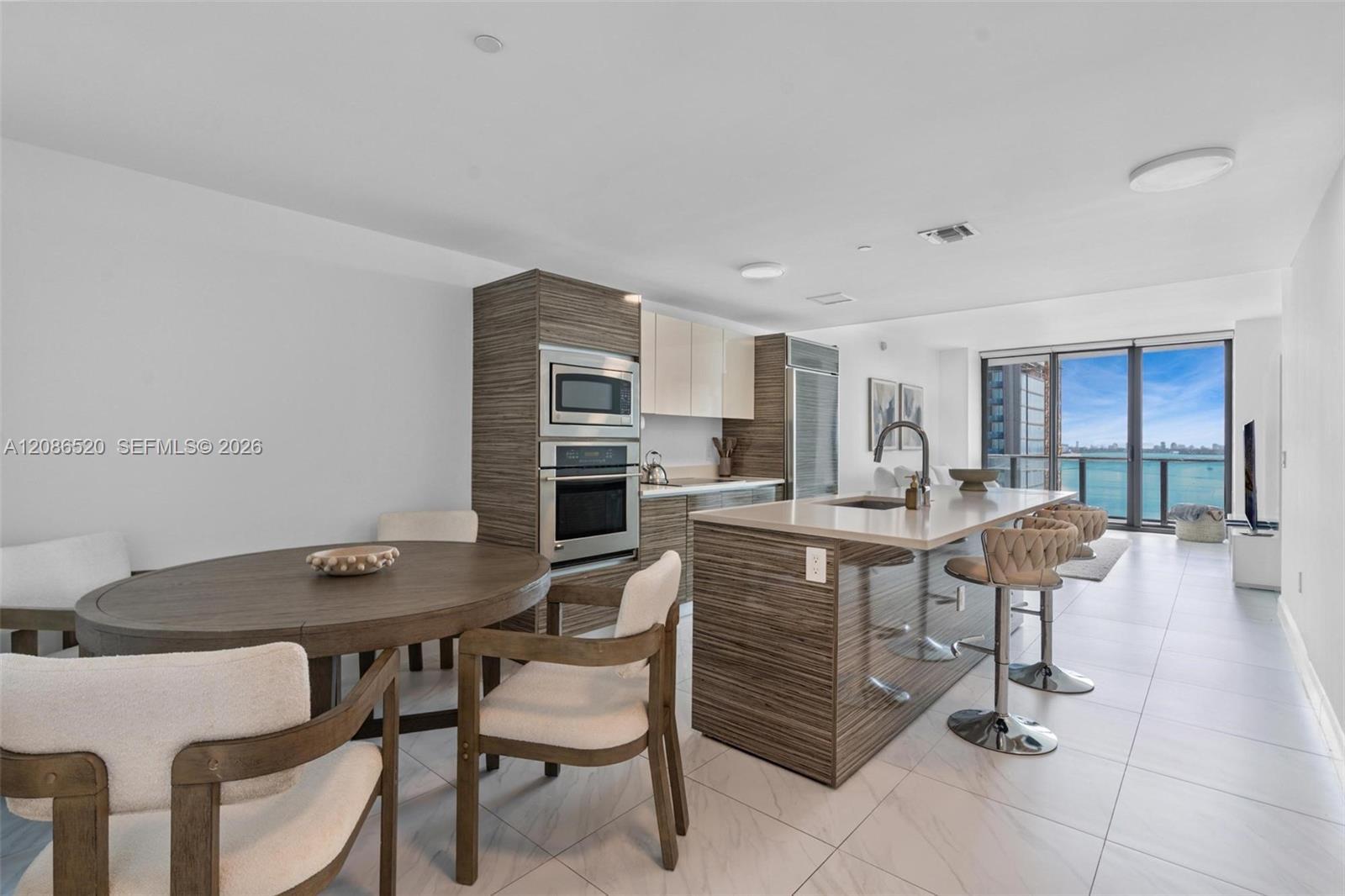 460 NE 28th St # 1602, Miami FL 33137 photo 2
