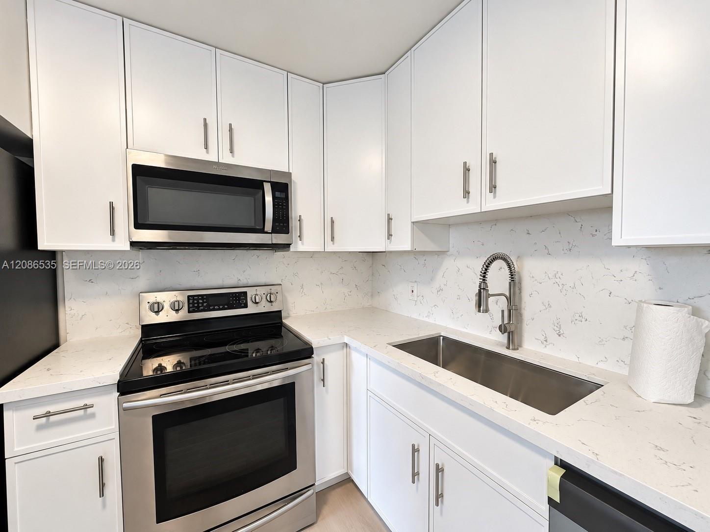 13475 SW 9th St # 302A, Pembroke Pines FL 33027