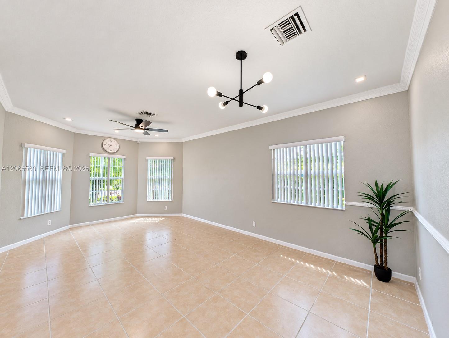 601 NW 19th Ave, Pompano Beach FL 33069 photo 4