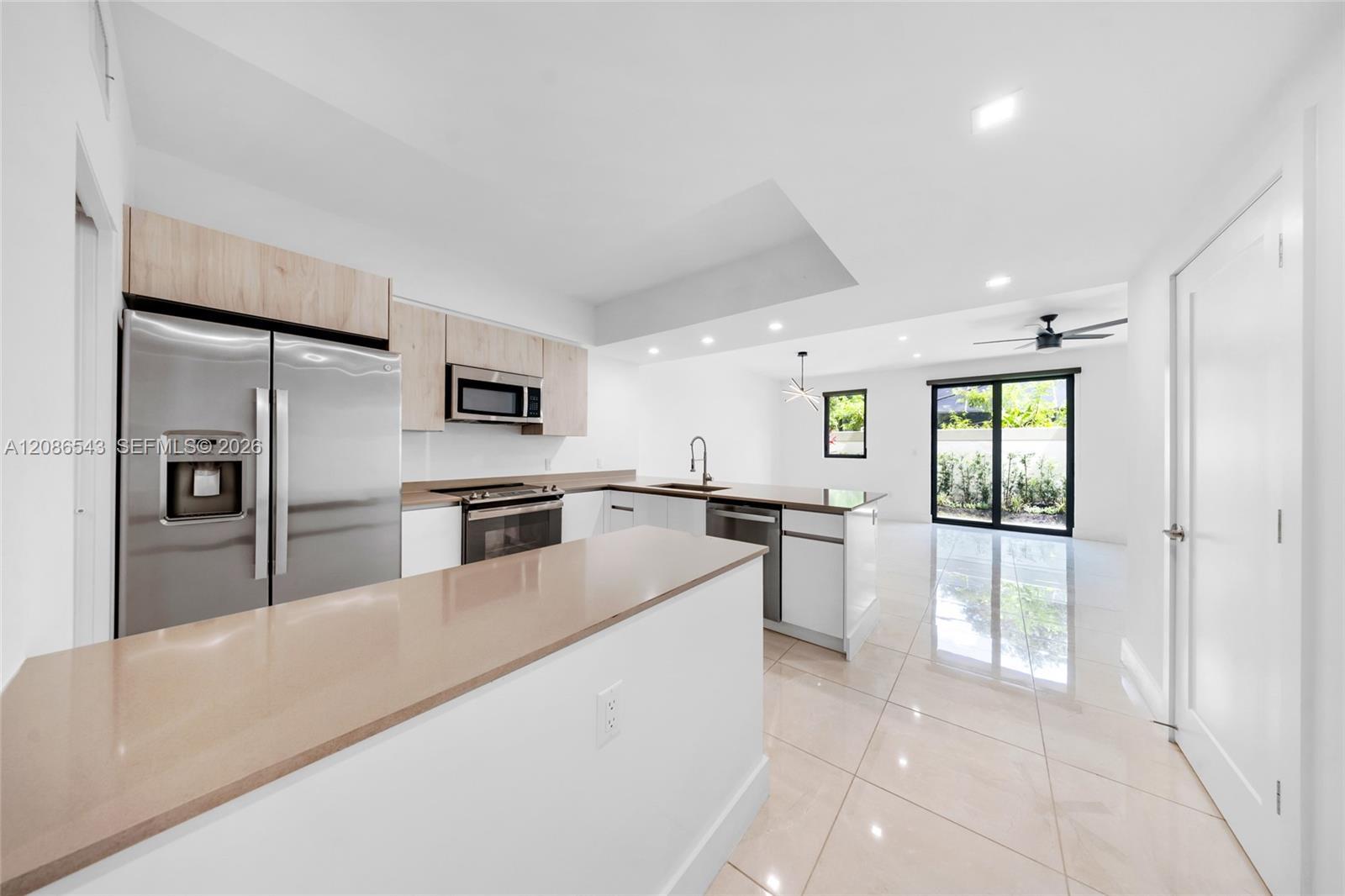 4133 N Oak Pl, Dania Beach FL 33314 photo 4