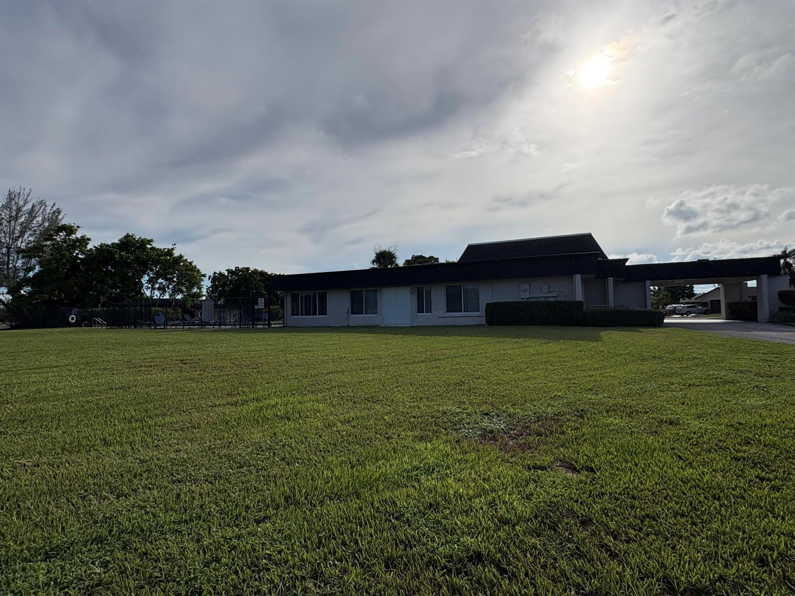 5603 White Cedar Lane, Tamarac FL 33319 photo 2