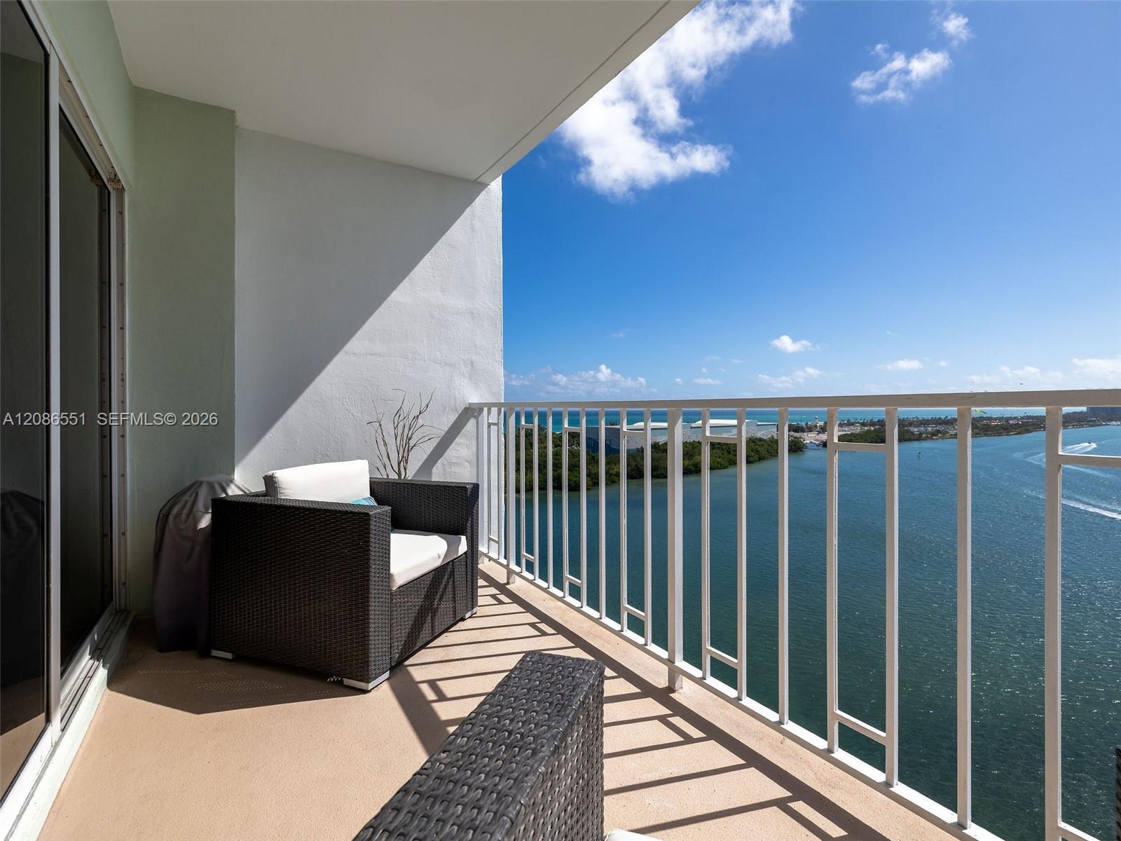 500 Bayview Dr # 1520, Sunny Isles Beach FL 33160 photo 2