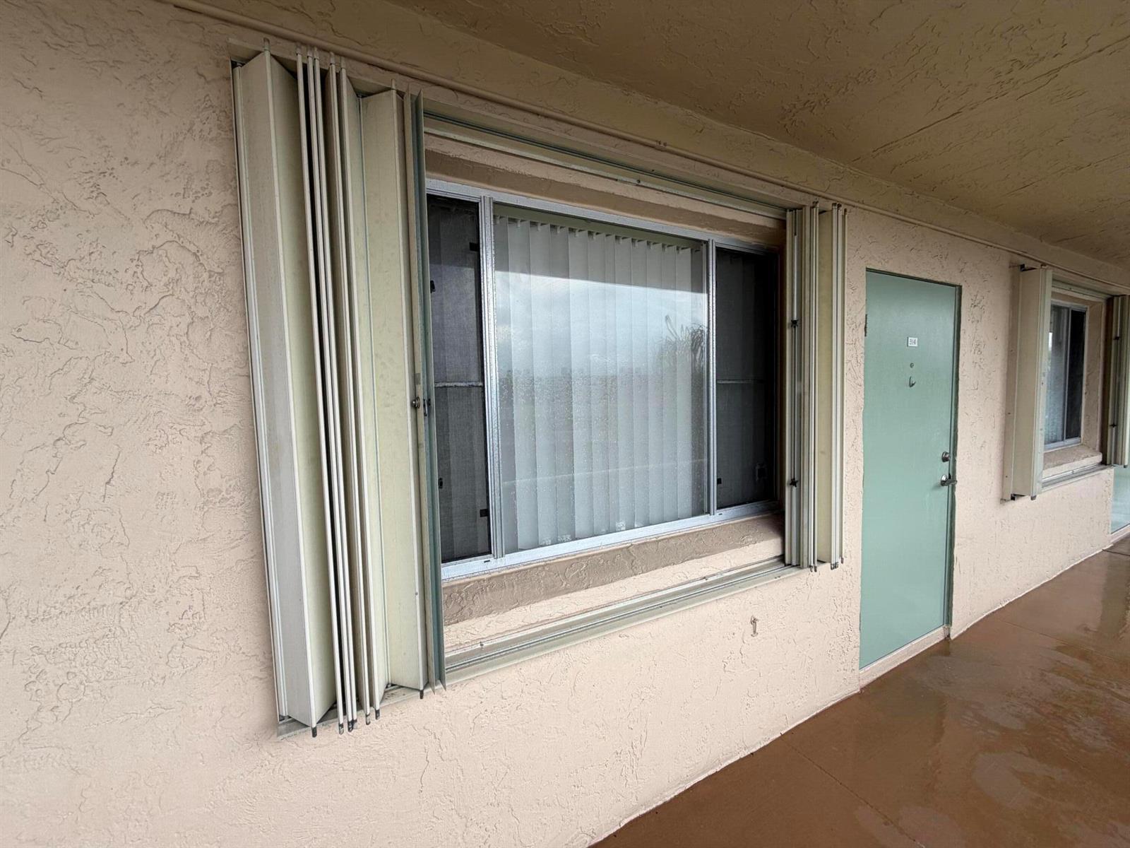 700 VILLAGE GREEN Court # 314, Palm Springs FL 33461 photo 4