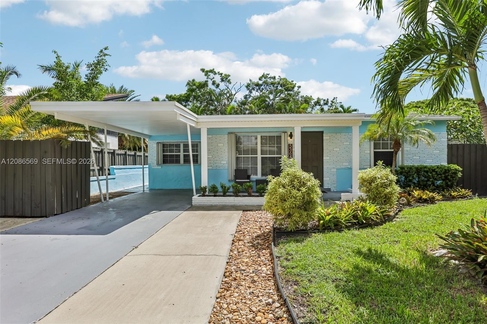 5364 NE 2nd Ave, Oakland Park FL 33334 photo 2