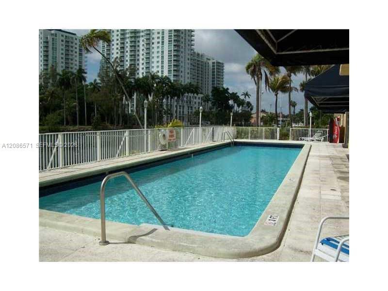 1740 NW N River Dr # 117, Miami FL 33125