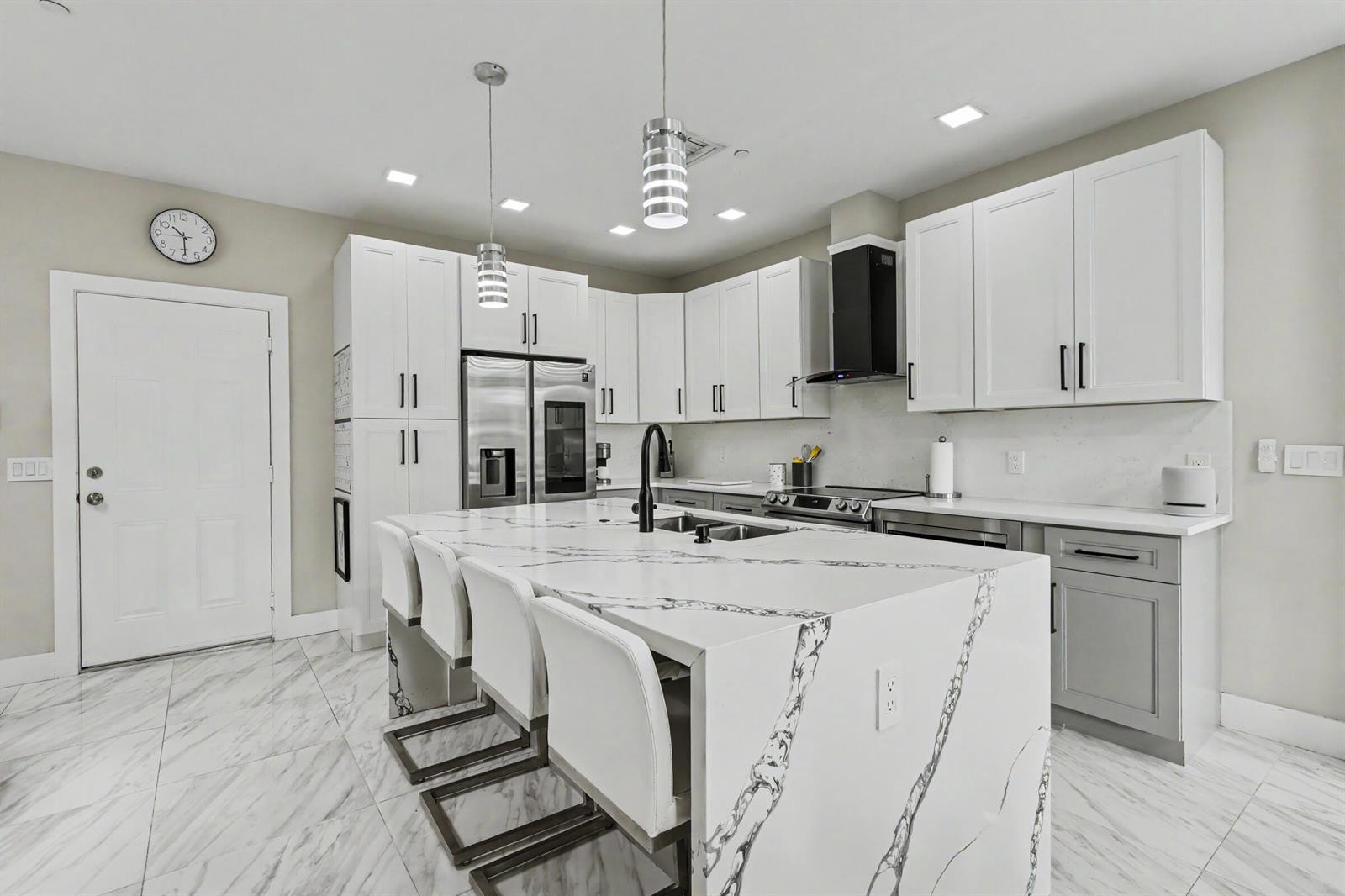 2937 CASCADA ISLES Way, Cooper City FL 33024