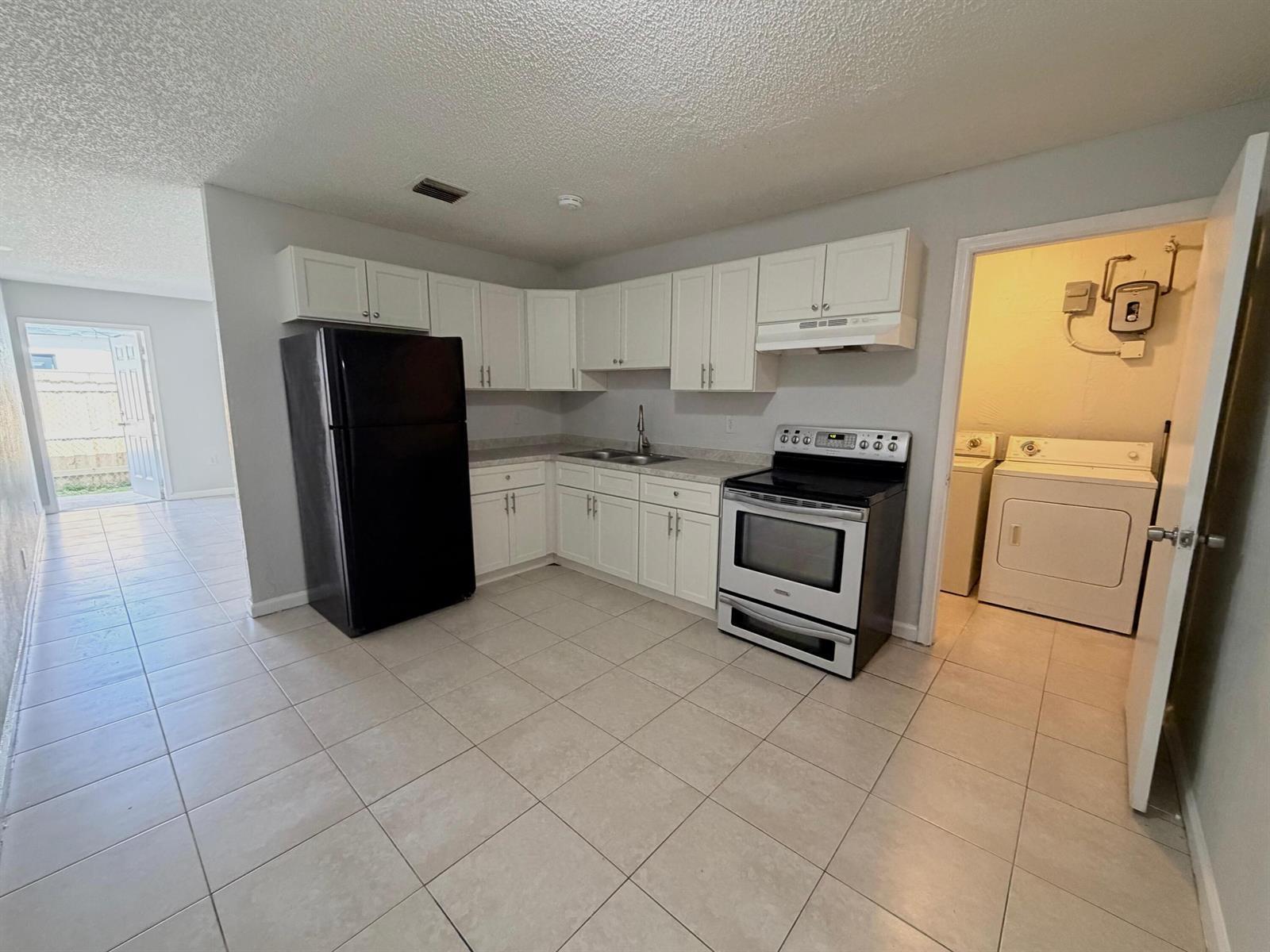 812 5th Street Unit B, West Palm Beach FL 33401 photo 2