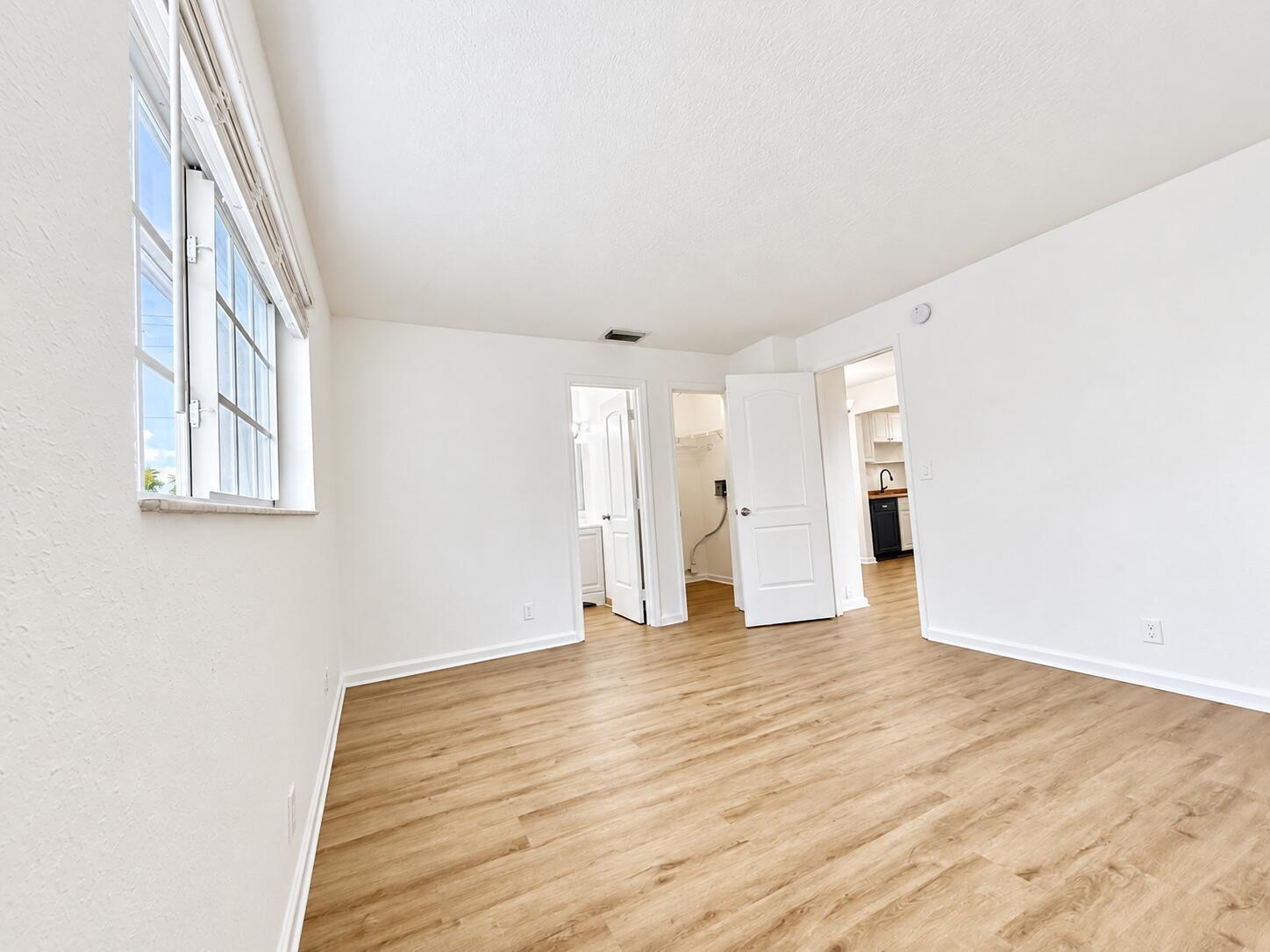1651 NE 33rd Street Apt 1, Pompano Beach FL 33064 photo 2