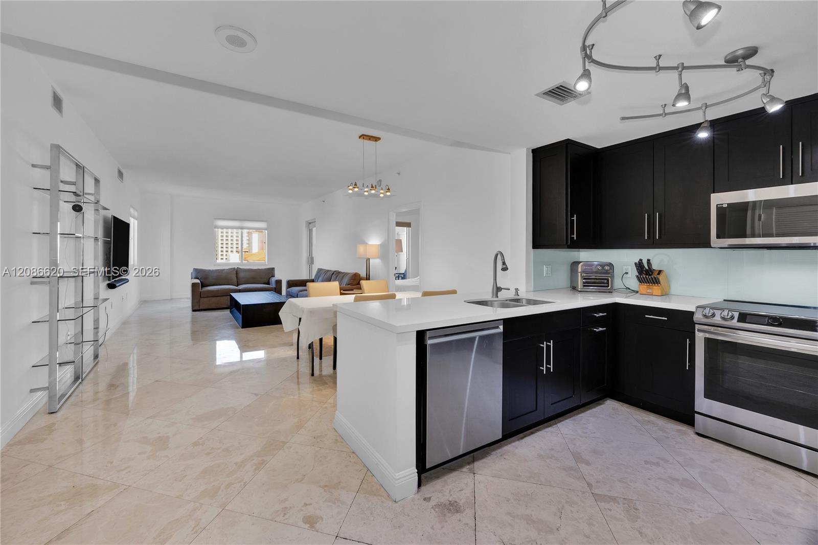 10 Aragon Ave # 810, Coral Gables FL 33134 photo 2