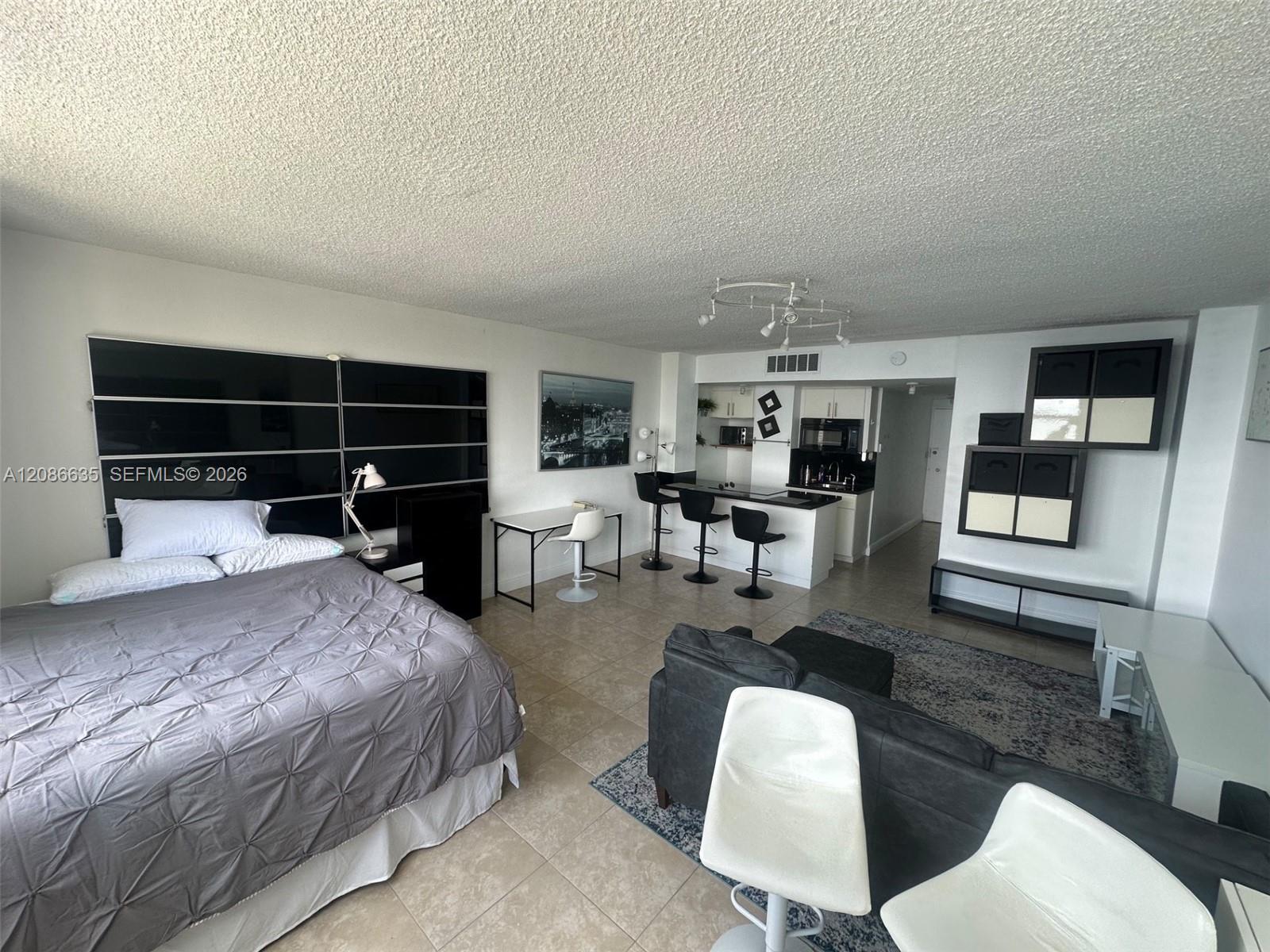 905 Brickell Bay Dr # 1029, Miami FL 33131 photo 3