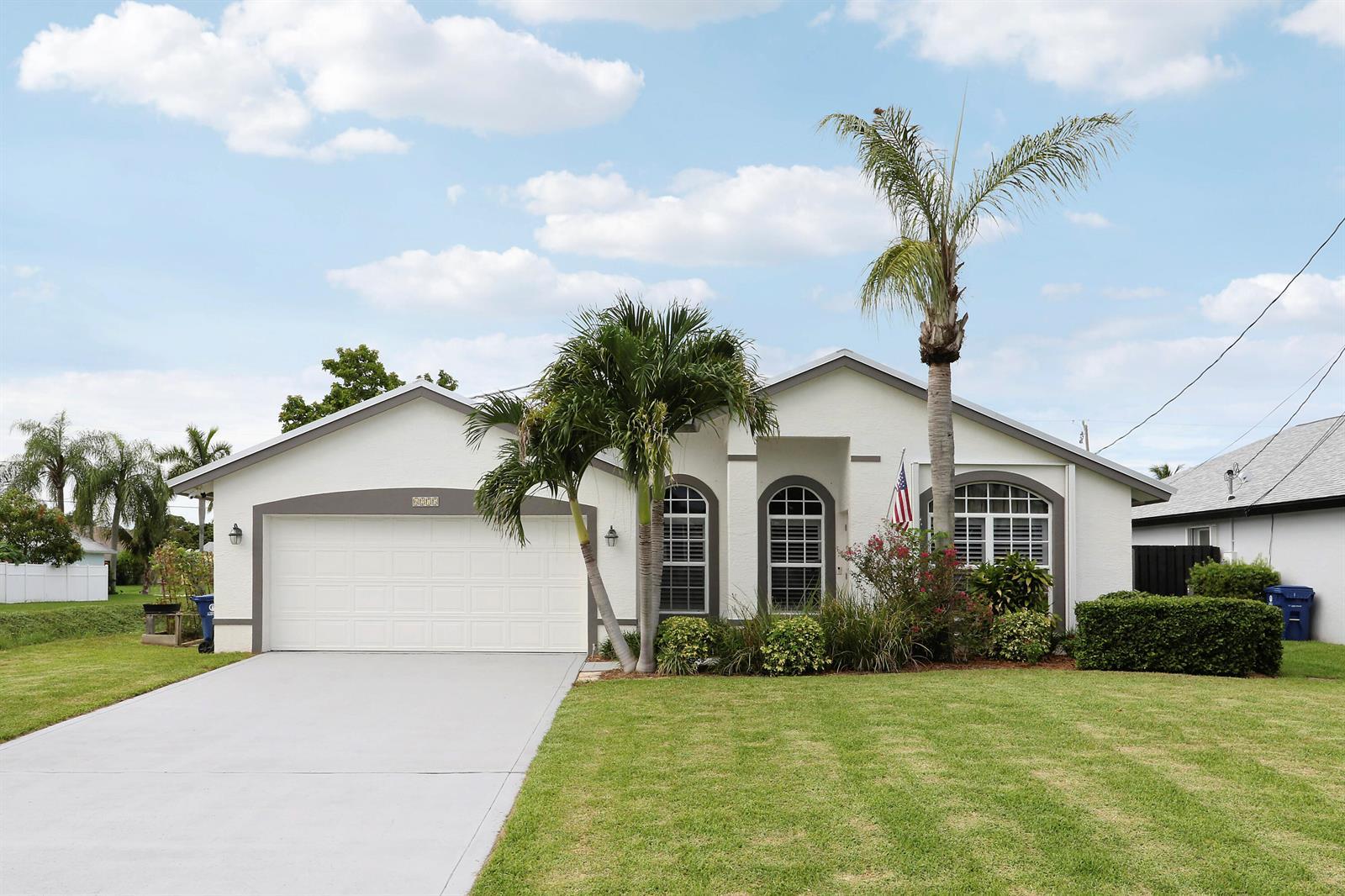 6275 Lucerne Street, Jupiter FL 33458 photo 2