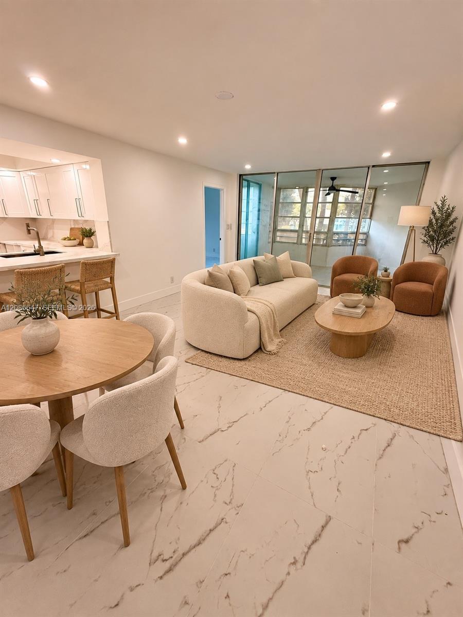 1811 Sabal Palm Dr # 202, Davie FL 33324