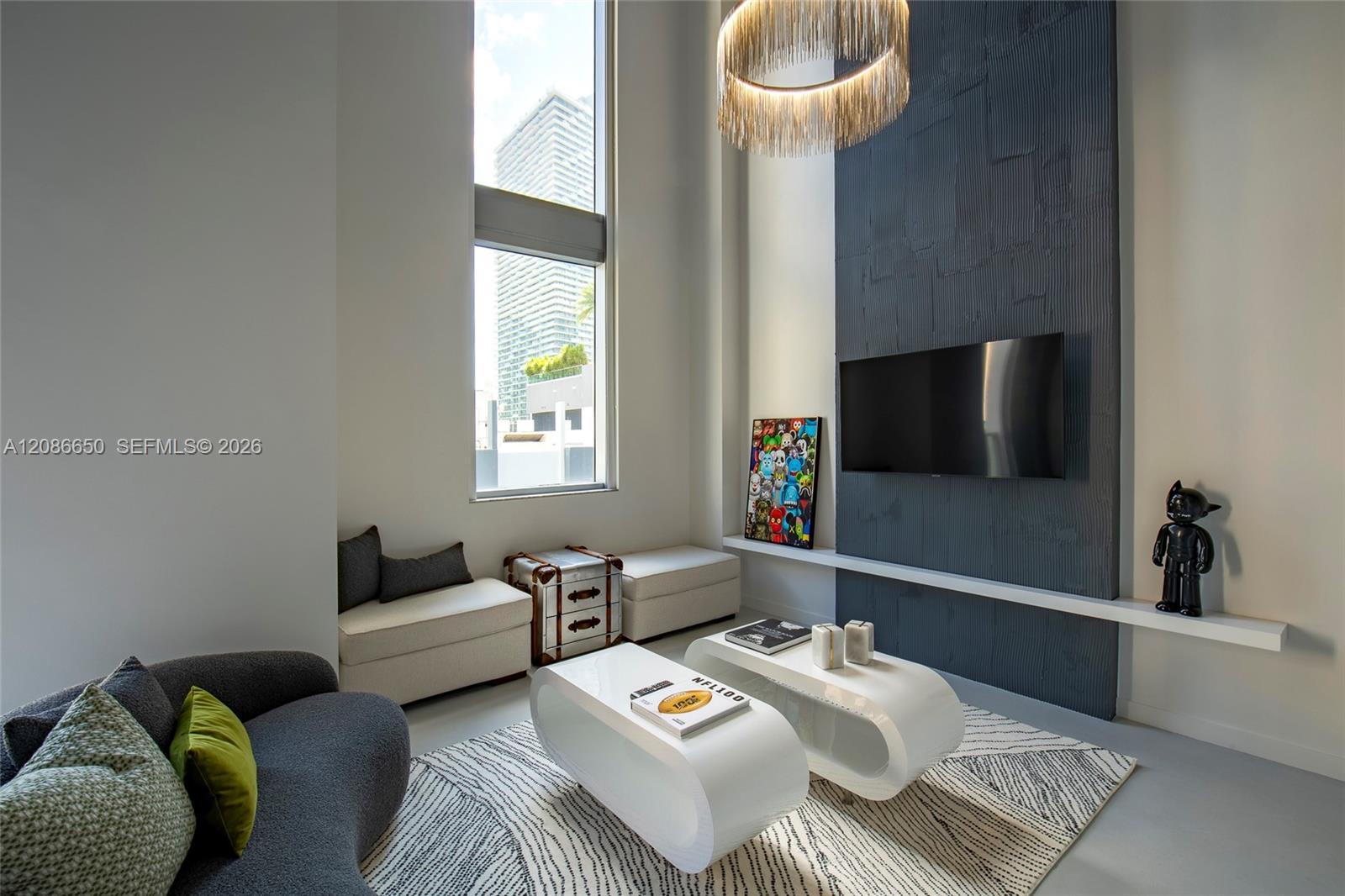 1060 Brickell Ave # 1015, Miami FL 33131 photo 2