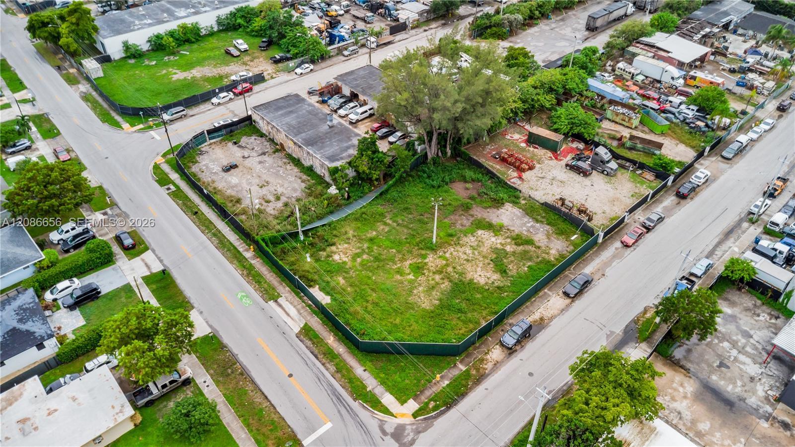 2113 SW 58th Ave, West Park FL 33023 photo 4