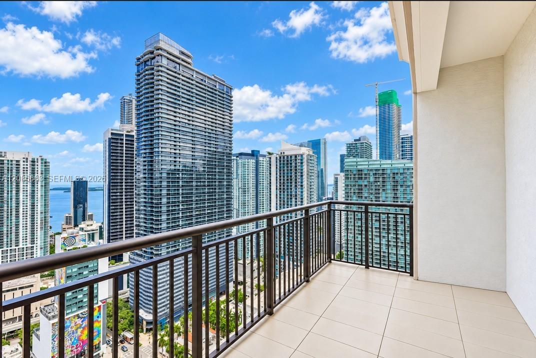 999 SW 1st Ave, Miami FL 33130