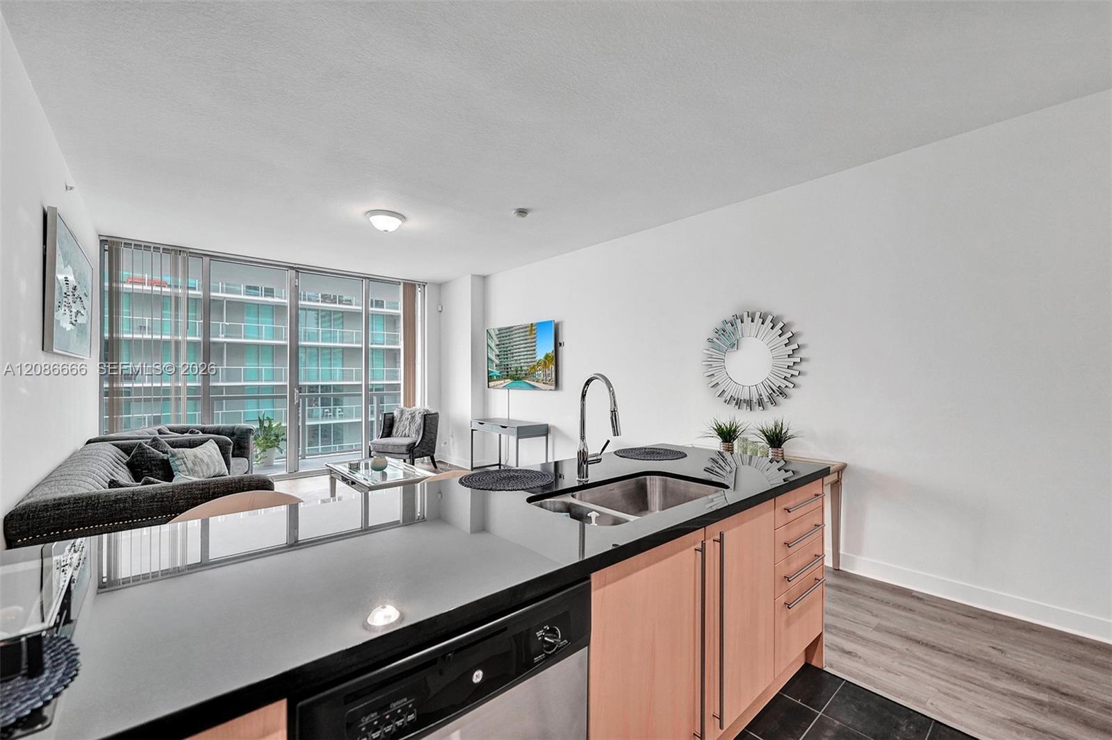 79 SW 12th St, Miami FL 33130 photo 5