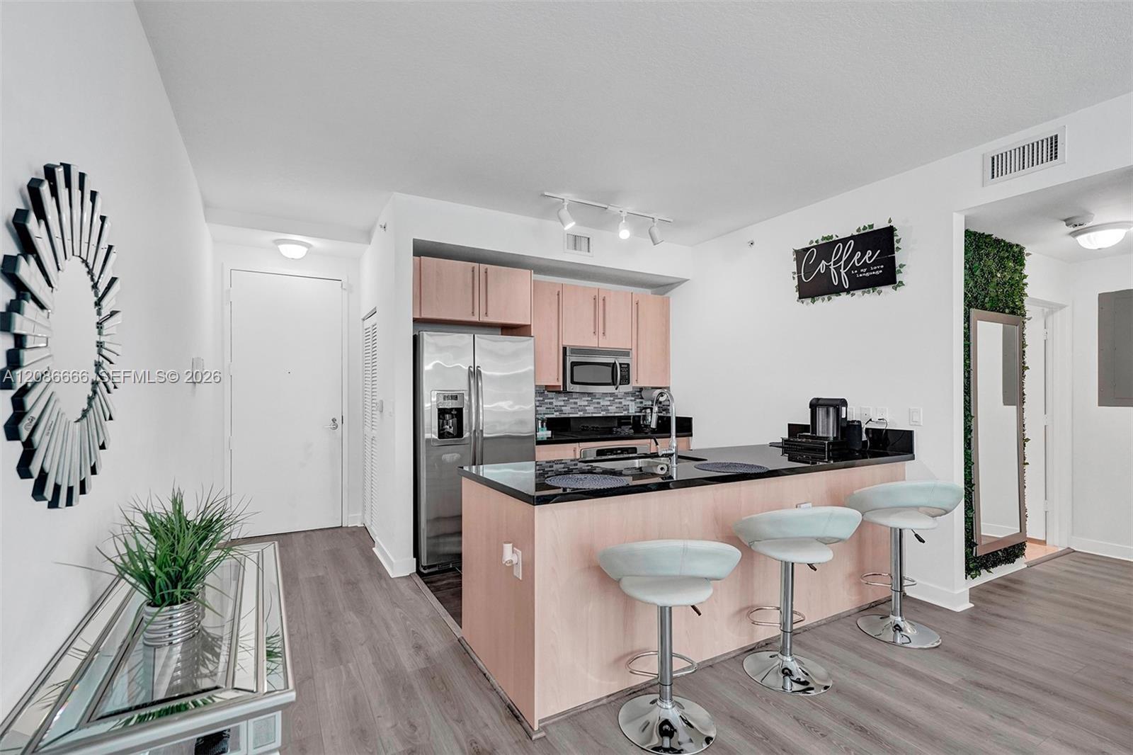 79 SW 12th St, Miami FL 33130 photo 4