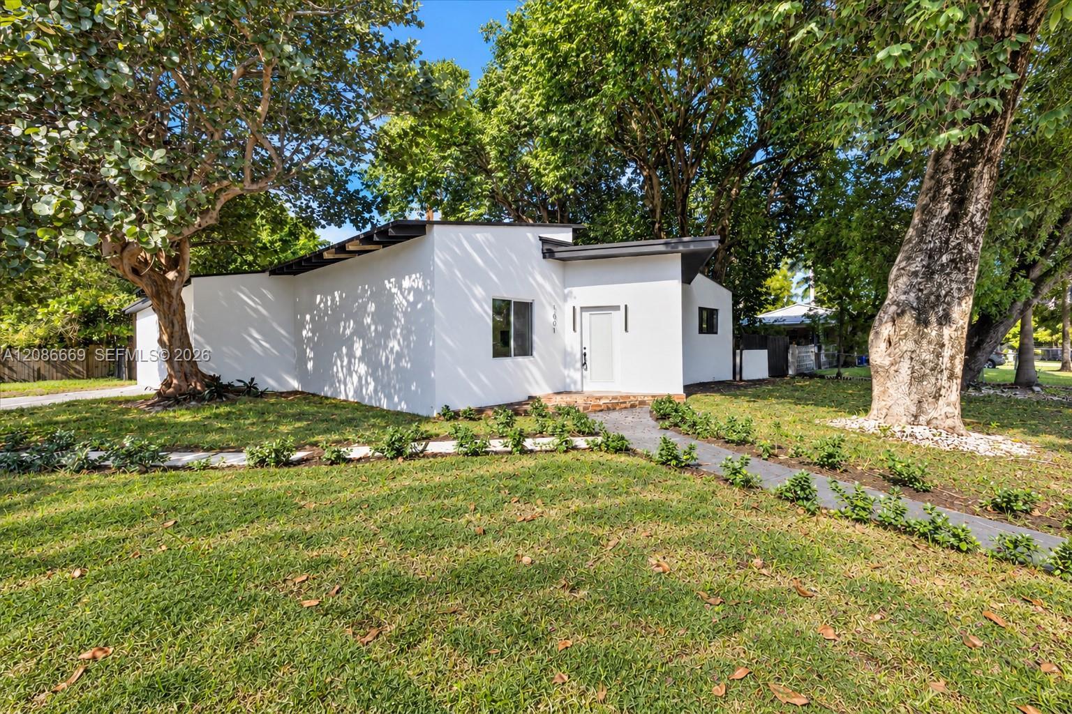 1001 NE 82nd St, Miami FL 33138 photo 2