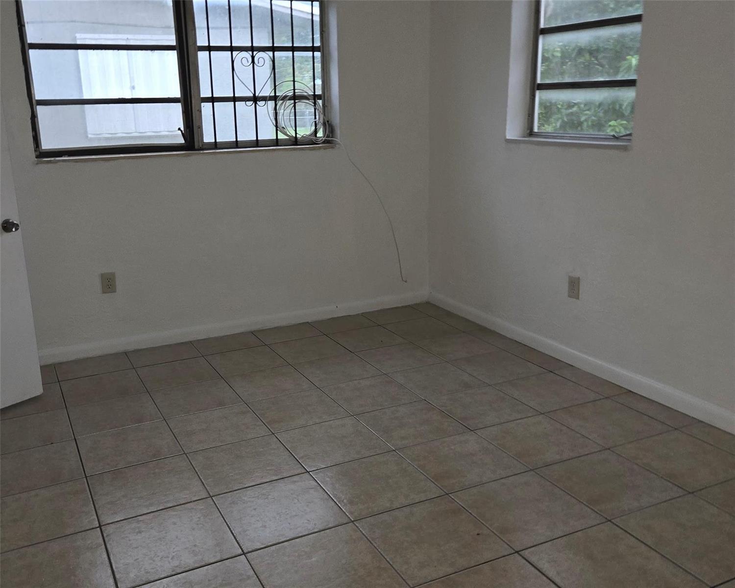 15721 NW 39TH Place, Miami Gardens FL 33054 photo 3