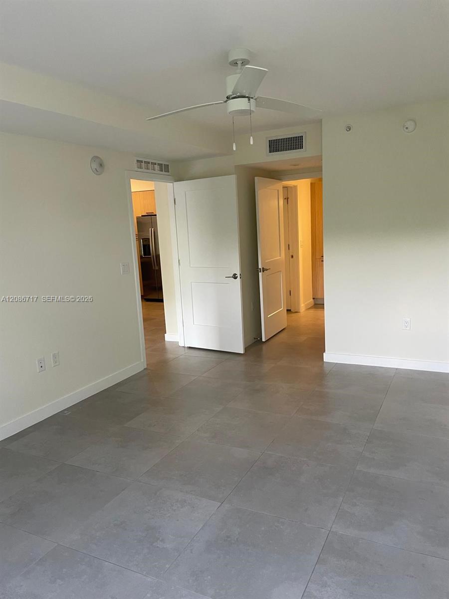 16395 Biscayne Blvd # 216, North Miami Beach FL 33160 photo 2