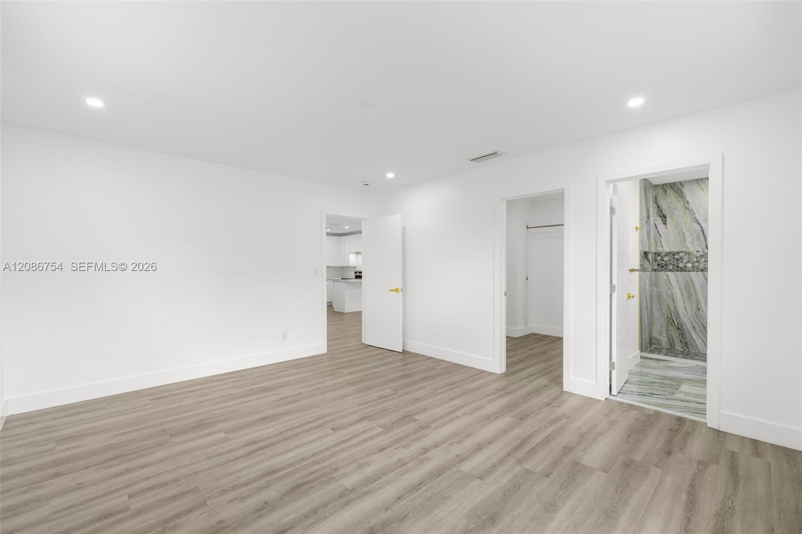 8253 W 14th Ct, Hialeah FL 33014 photo 4