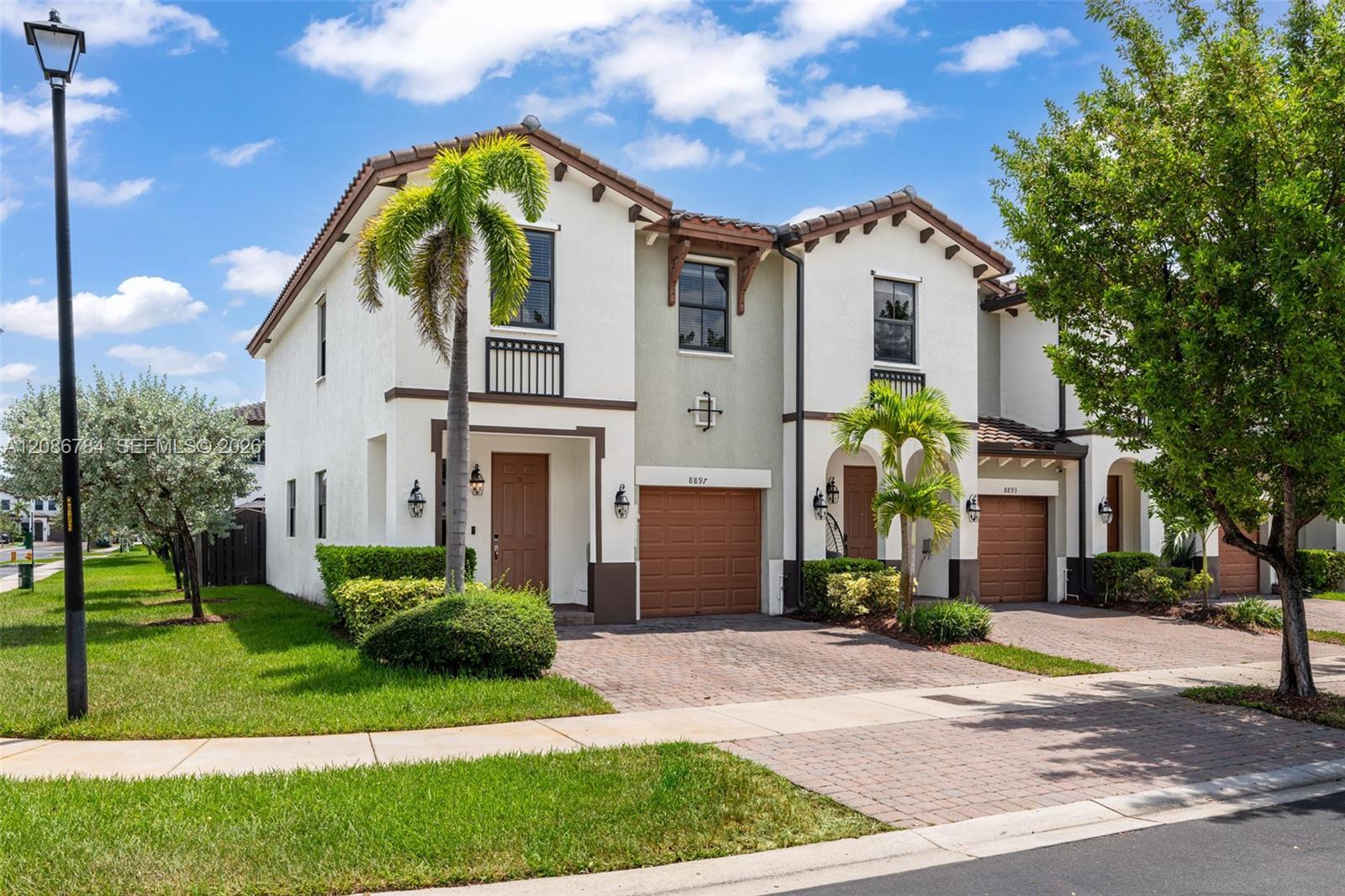 8897 NW 103rd Ave, Doral FL 33178 photo 4
