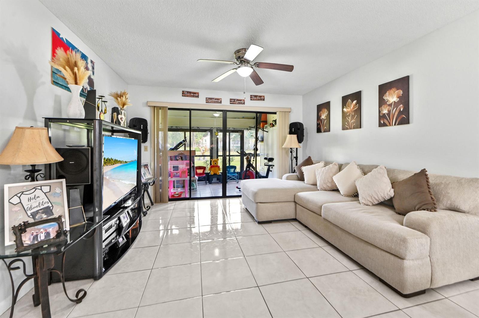3385 Lucerne Park Drive, FL 33467 photo 3