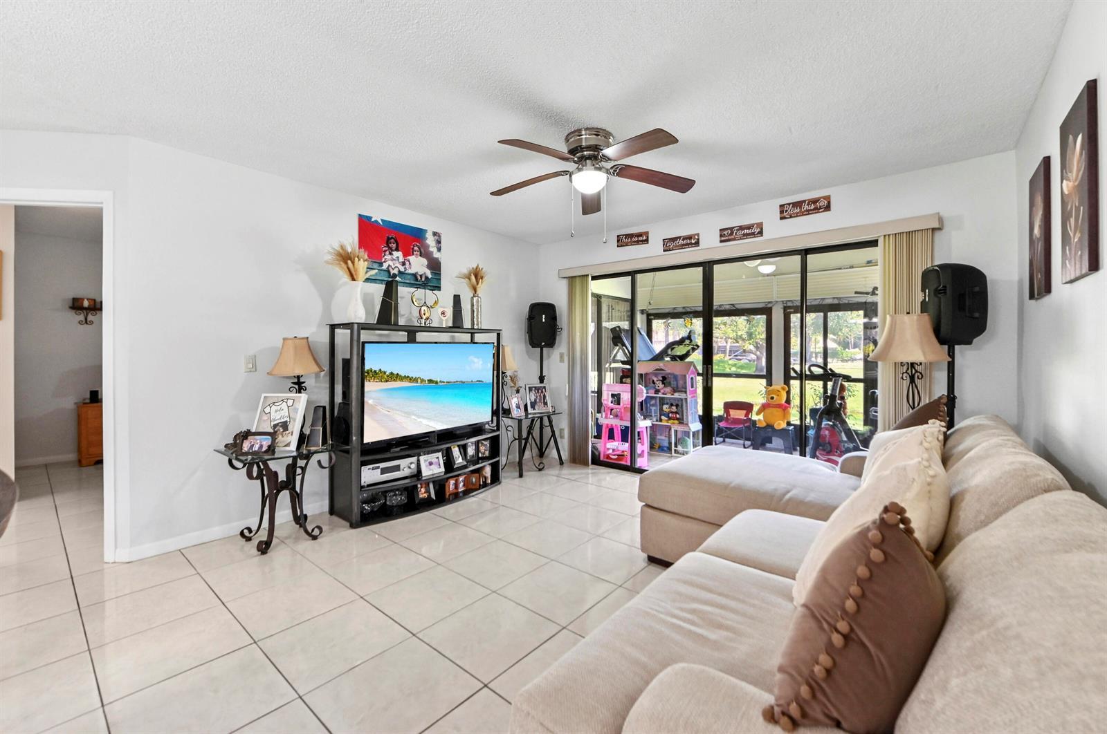 3385 Lucerne Park Drive, FL 33467 photo 4