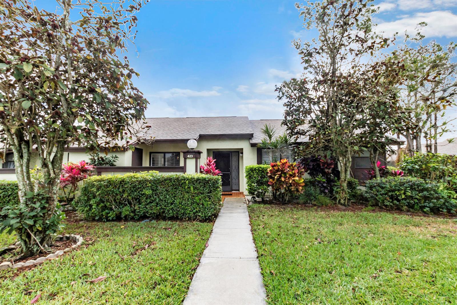 423 NARROWLEAF Court, Royal Palm Beach FL 33411