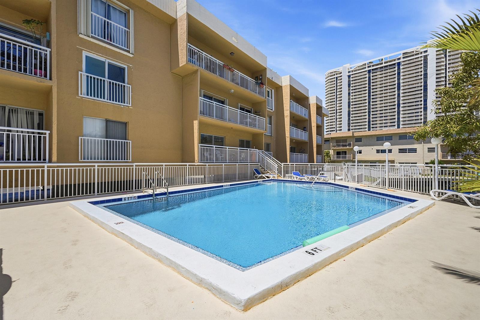 17051 NE 35TH Avenue # 307, North Miami Beach FL 33160 photo 3