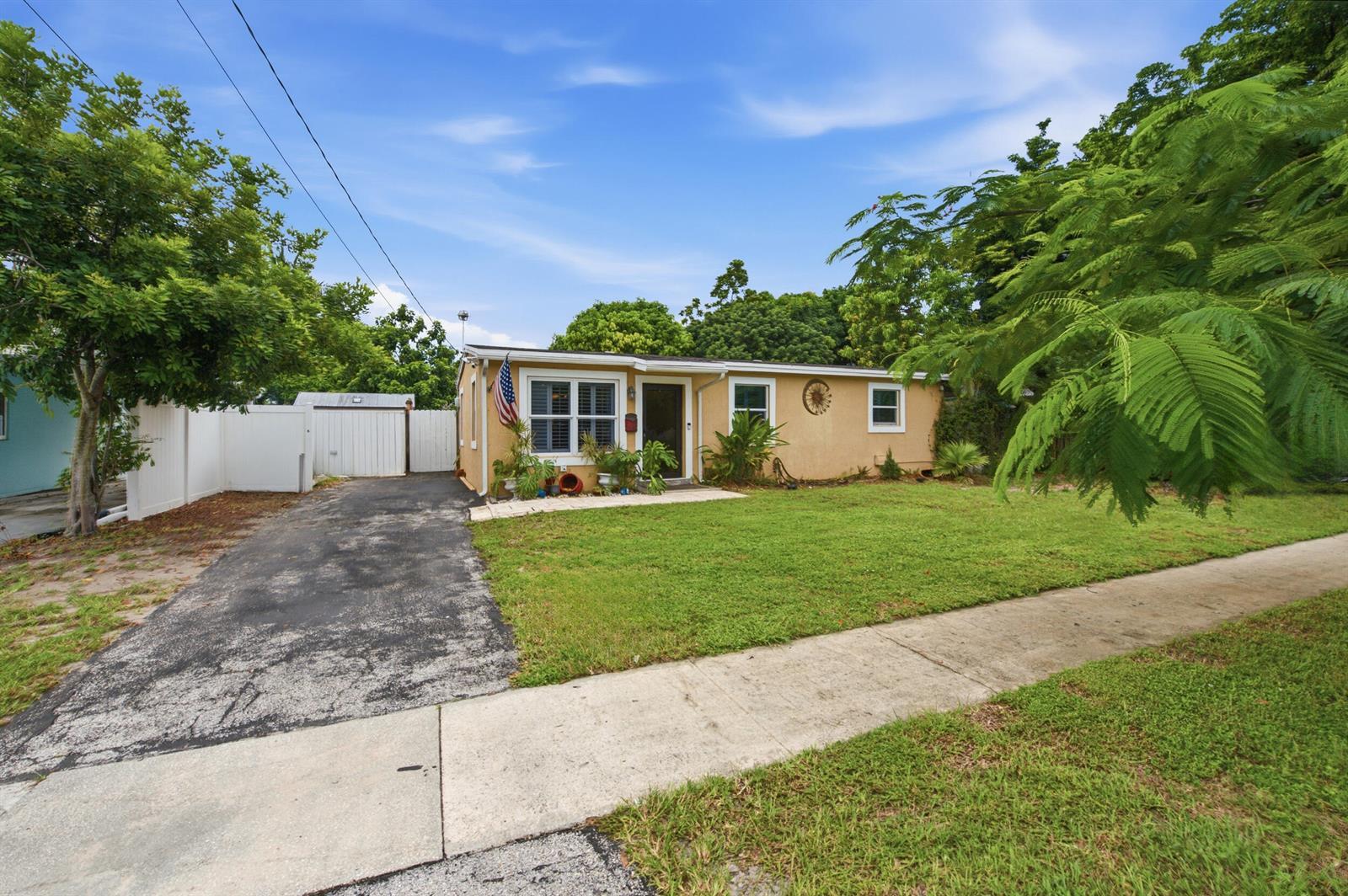 5150 SW 6TH Street, Margate FL 33068 photo 4