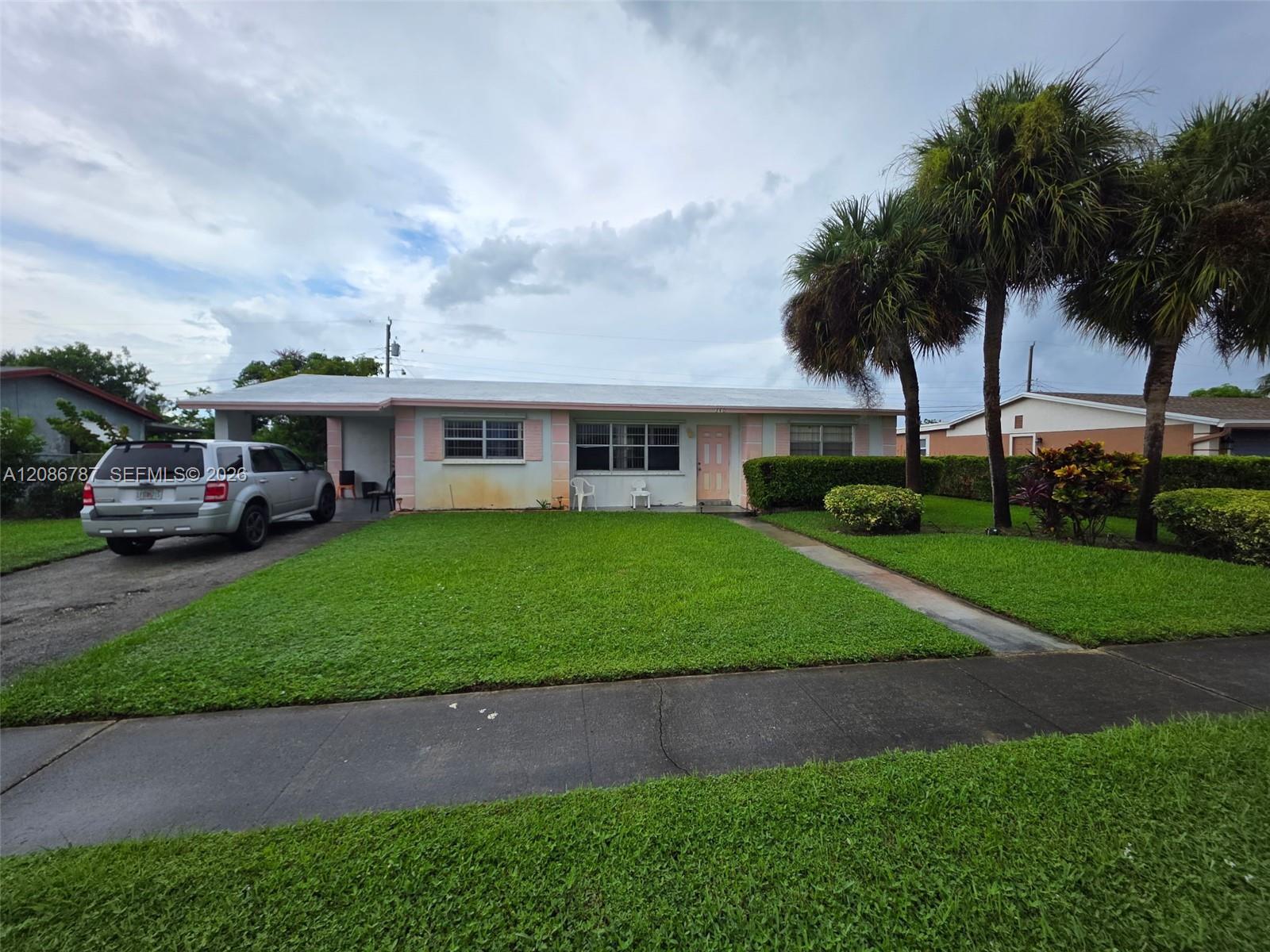 340 W 19th St, Riviera Beach FL 33404 photo 2