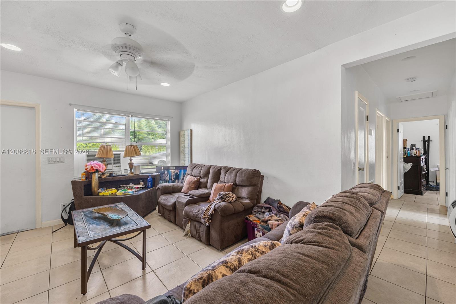 824 44th St, West Palm Beach FL 33407 photo 2