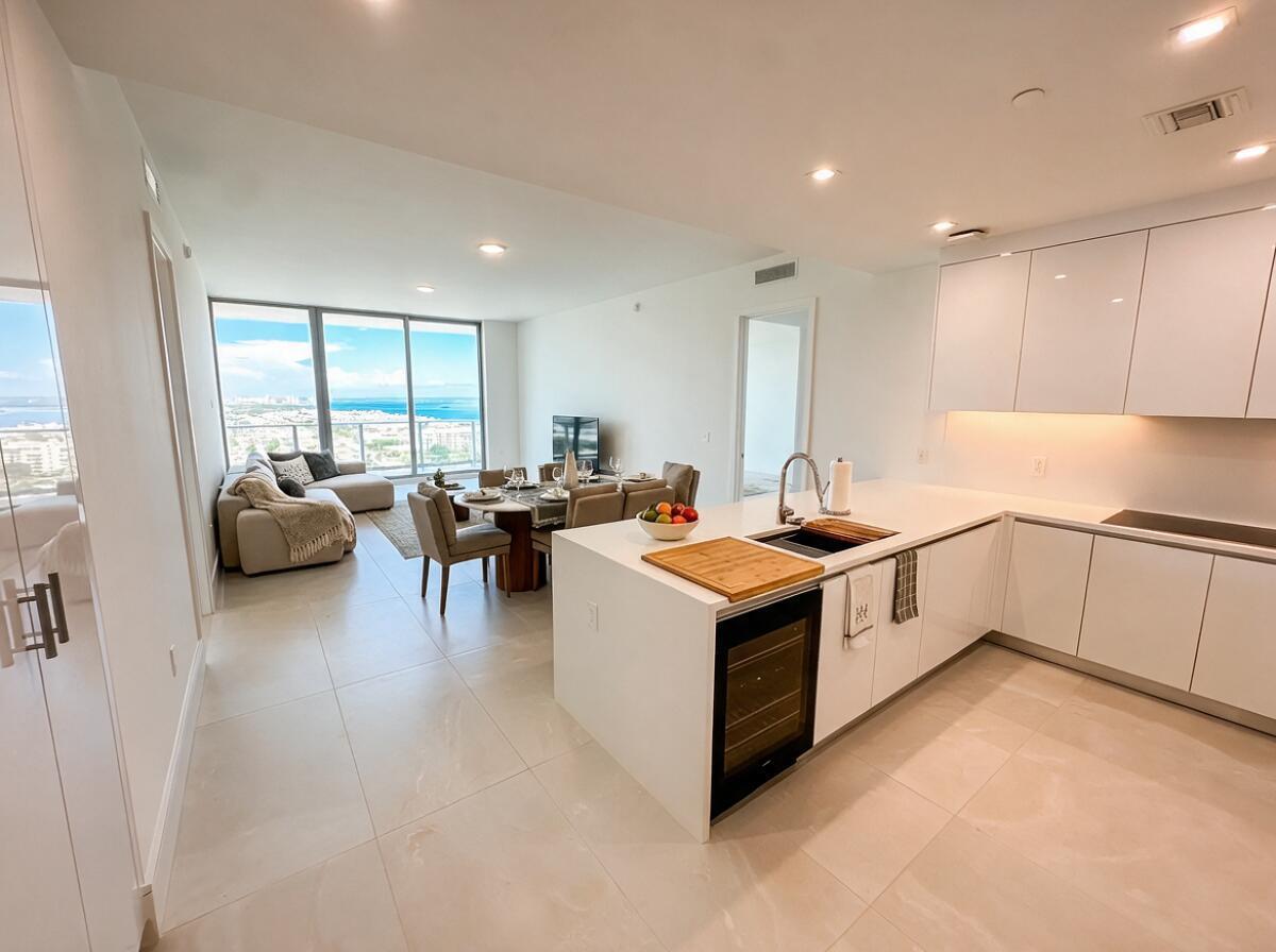 220 Lake Shore Drive # 2021, Lake Park FL 33403 photo 3