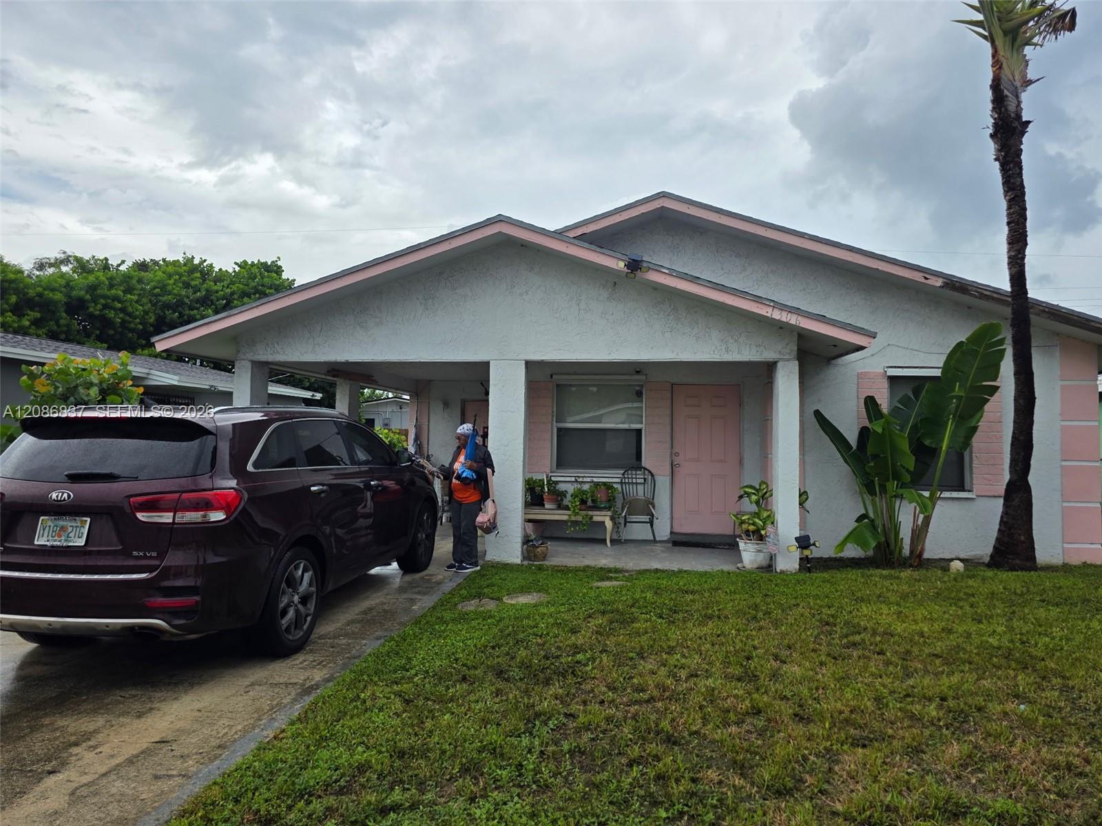 1306 W 23RD ST, Riviera Beach FL 33408