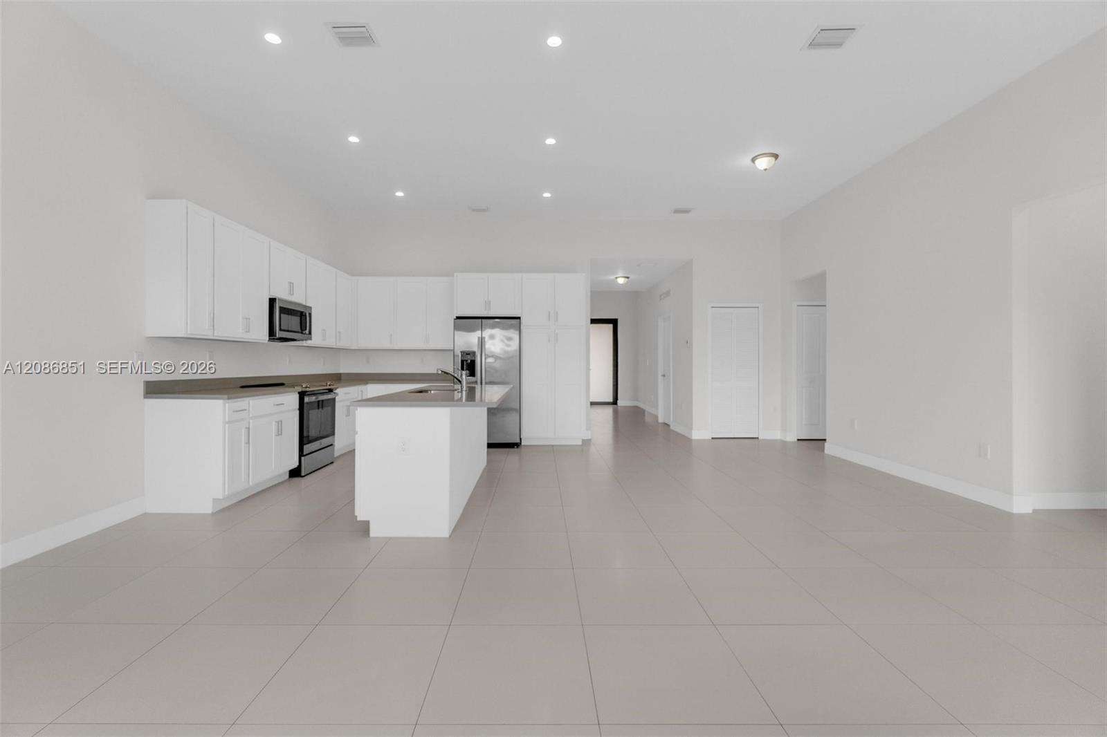 19447 SW 124th Ct, Miami FL 33177 photo 4